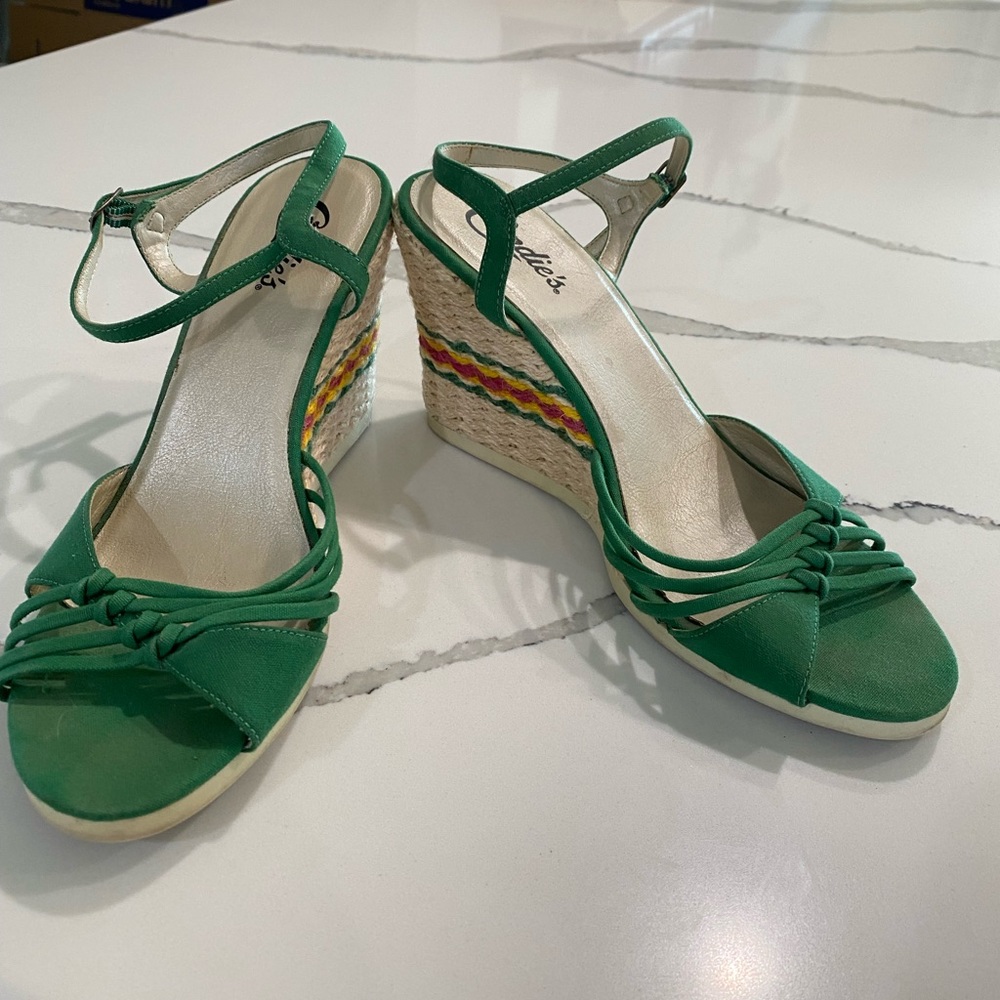 Vintage Candie’s Espadrilles. Excellent Used Condition. Absolutely adorable!!!!